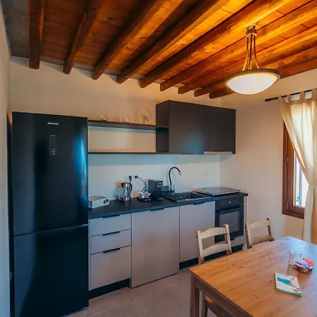Loukia Apartamento