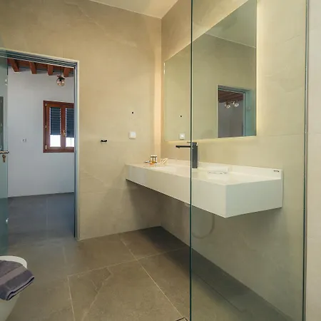 Apartman Loukia *